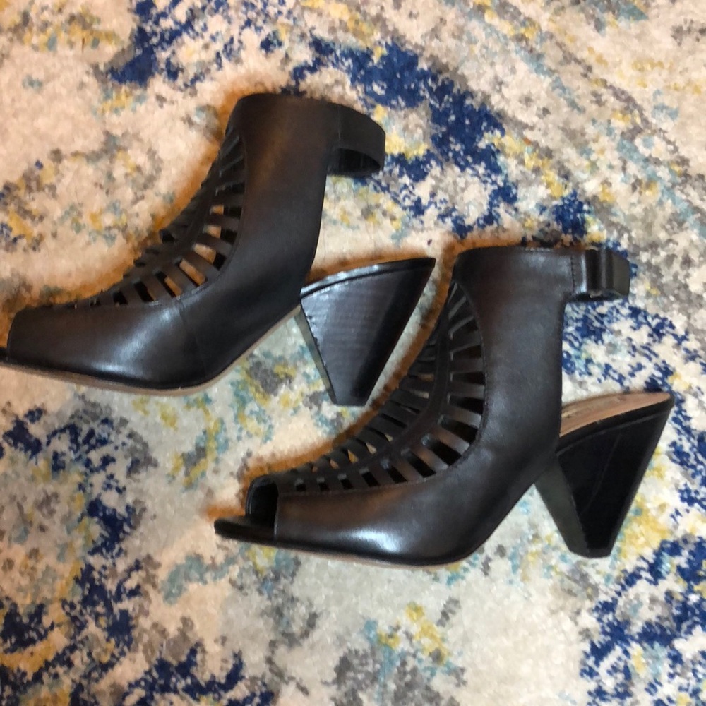 High heel leather sandals